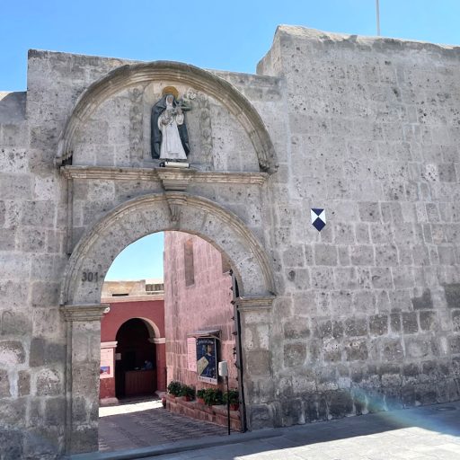 fachada-convento-santa-catalina-arequipa-full
